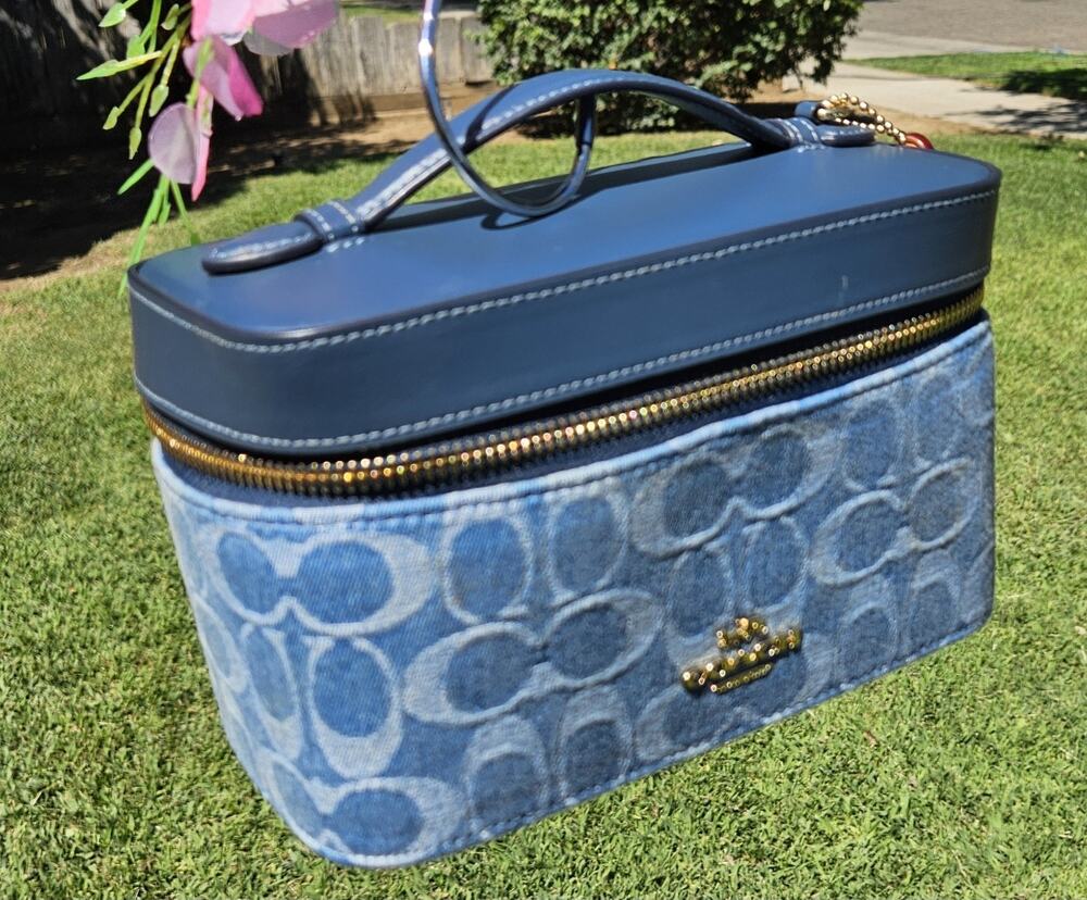 NWT Coach Cosmetic Case With denim/powder pink/floral Cdc16